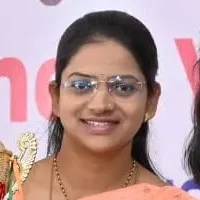 Abacus teacher using Mathemagichub abacus books in class